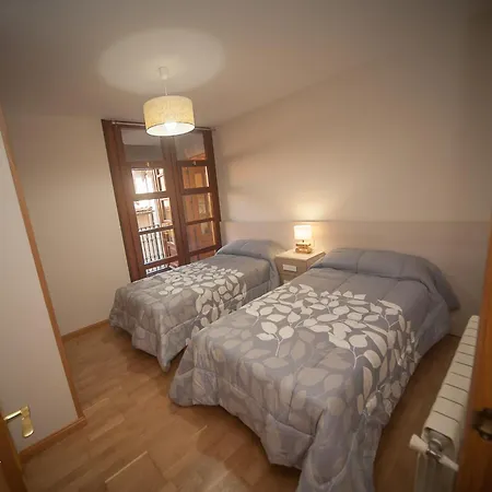 Apartamento Pradas Jaca Exterior foto